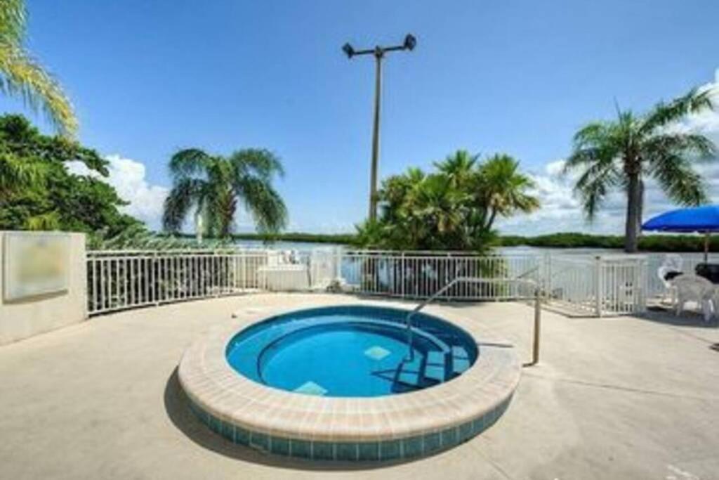 Bay View, Studio206, Beach Steps Away! Pool+Wifi رسكن المظهر الخارجي الصورة