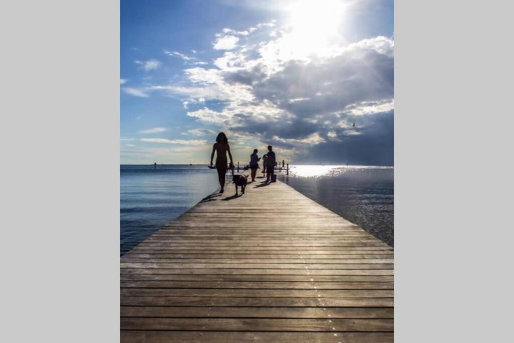 Bay View, Studio206, Beach Steps Away! Pool+Wifi رسكن المظهر الخارجي الصورة