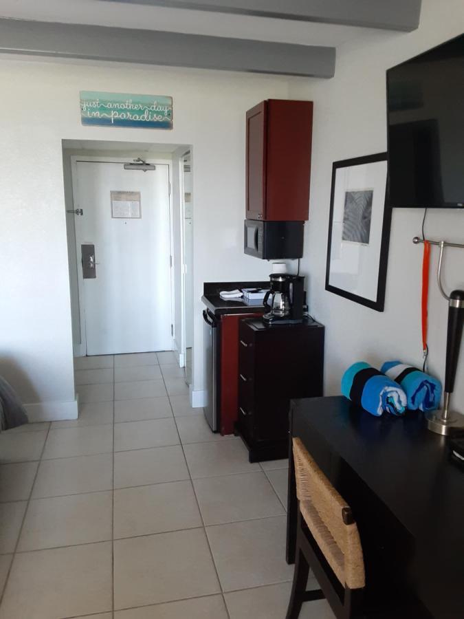 Bay View, Studio206, Beach Steps Away! Pool+Wifi رسكن المظهر الخارجي الصورة