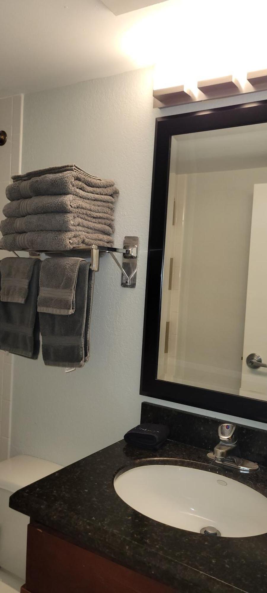 Bay View, Studio206, Beach Steps Away! Pool+Wifi رسكن المظهر الخارجي الصورة